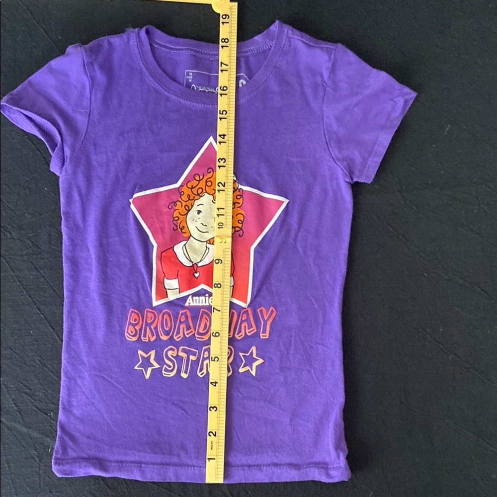 Annie Purple Short Sleeve Tee with Graphic Design - Picture 6 of 7